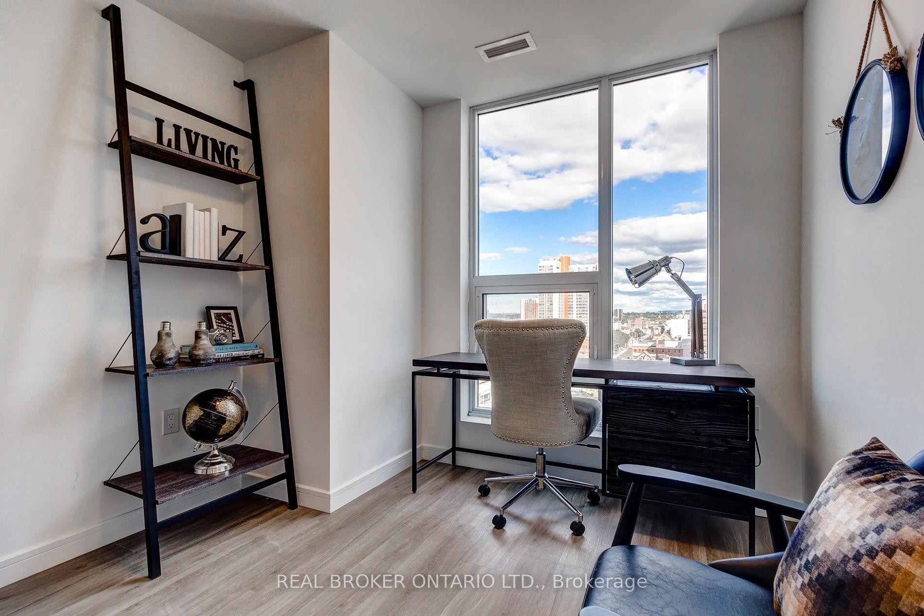Photo 8 of Unit 1002, 49 Walnut Street S, Hamilton, Corktown — HOMEH