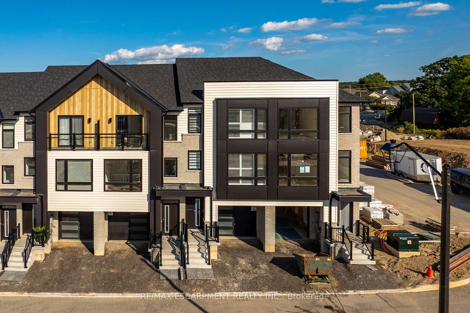 Photo 1 of Unit 201, 4040 Mountain Street, Lincoln, Beamsville — HOMEH