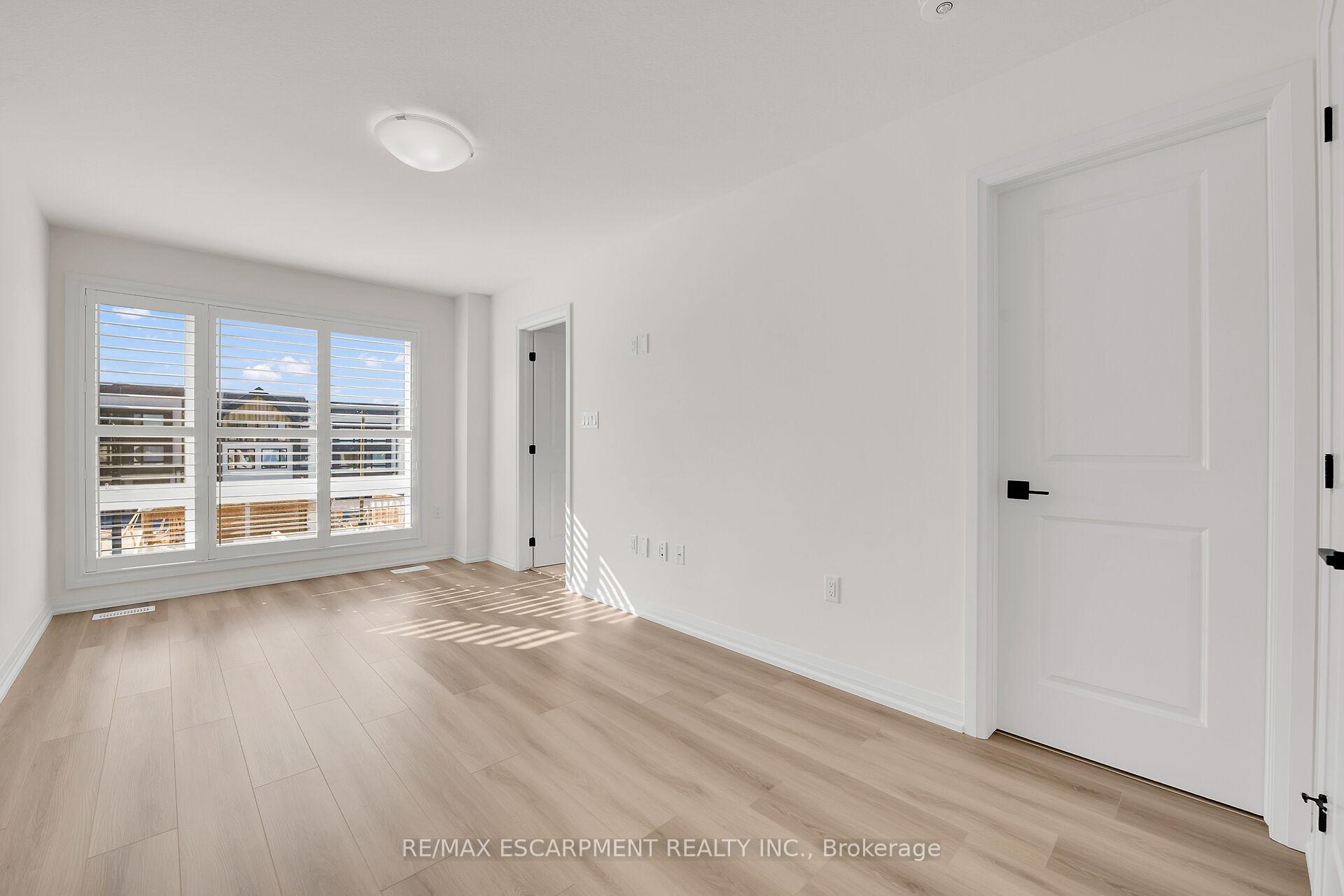 Photo 9 of Unit 201, 4040 Mountain Street, Lincoln, Beamsville — HOMEH