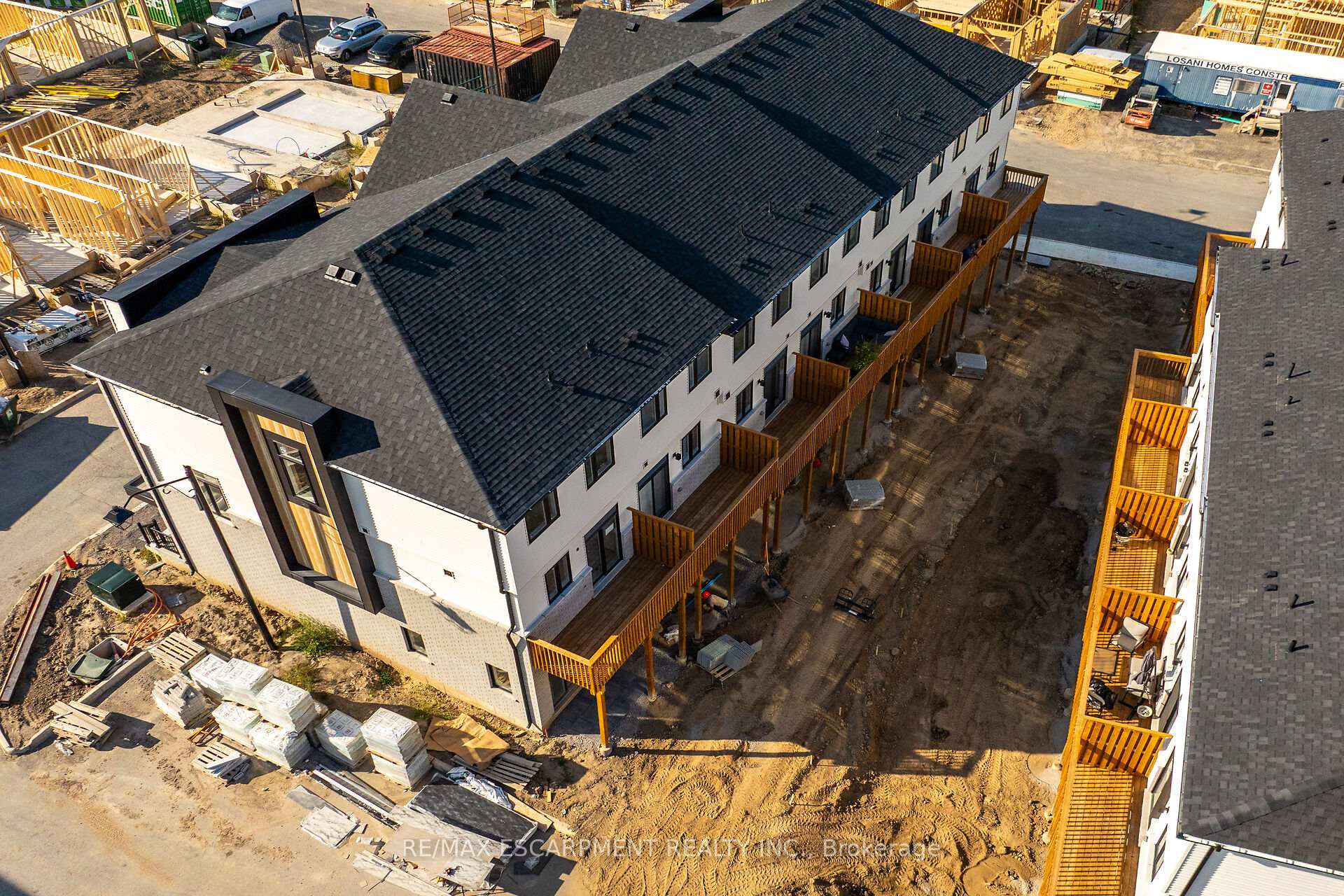 Photo 23 of Unit 201, 4040 Mountain Street, Lincoln, Beamsville — HOMEH