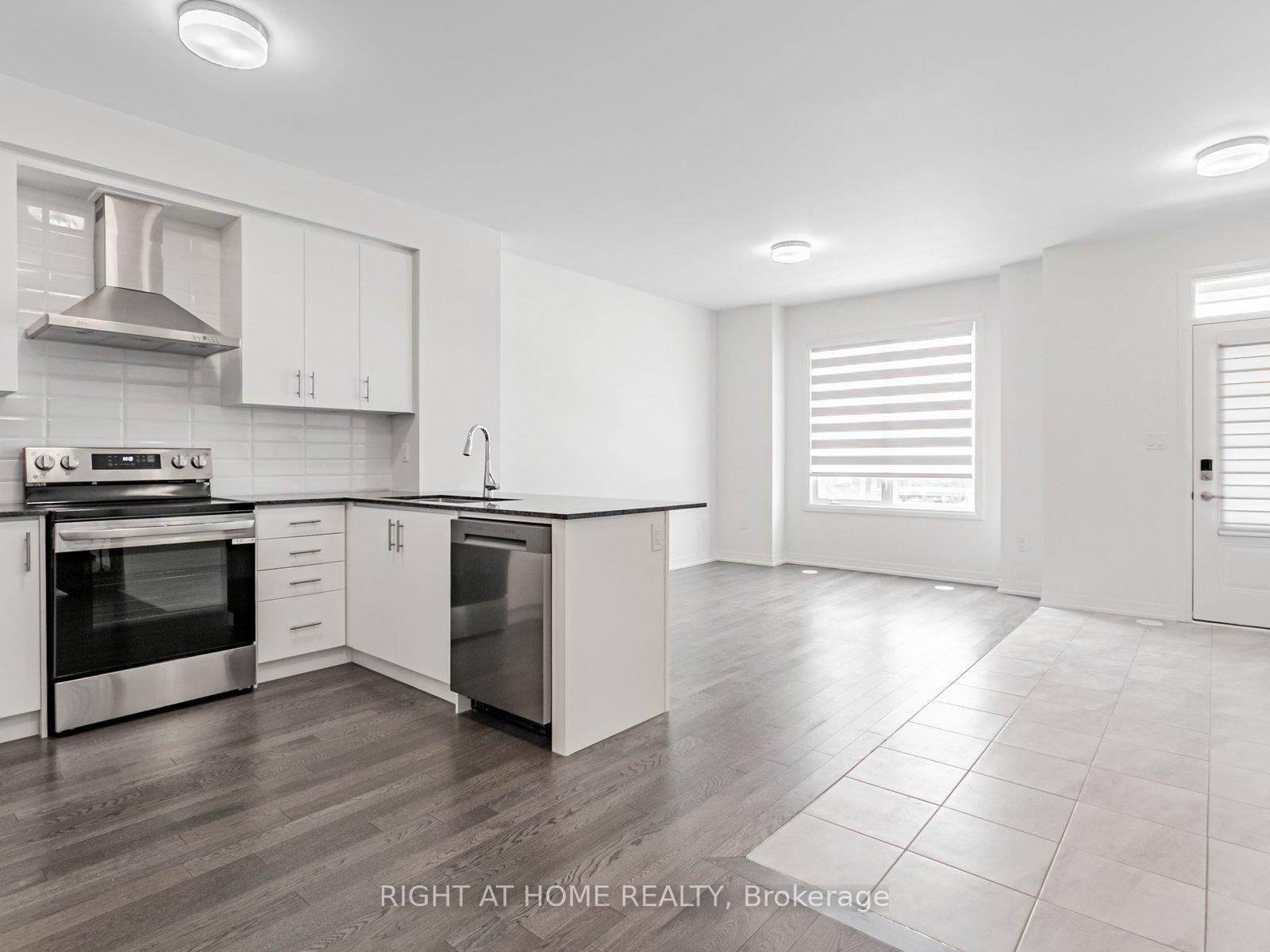 Photo 2 of 39 Moosehead Drive, Brampton, Northwest Brampton — HOMEH