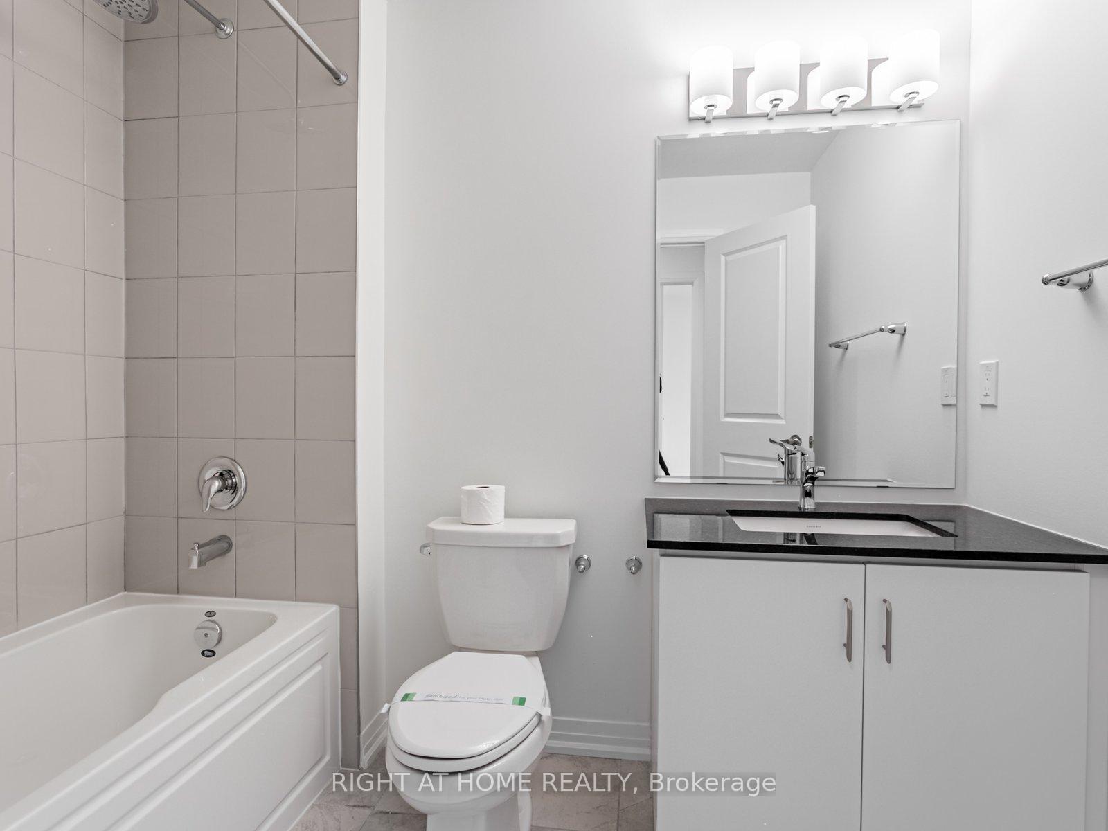 Photo 11 of 39 Moosehead Drive, Brampton, Northwest Brampton — HOMEH
