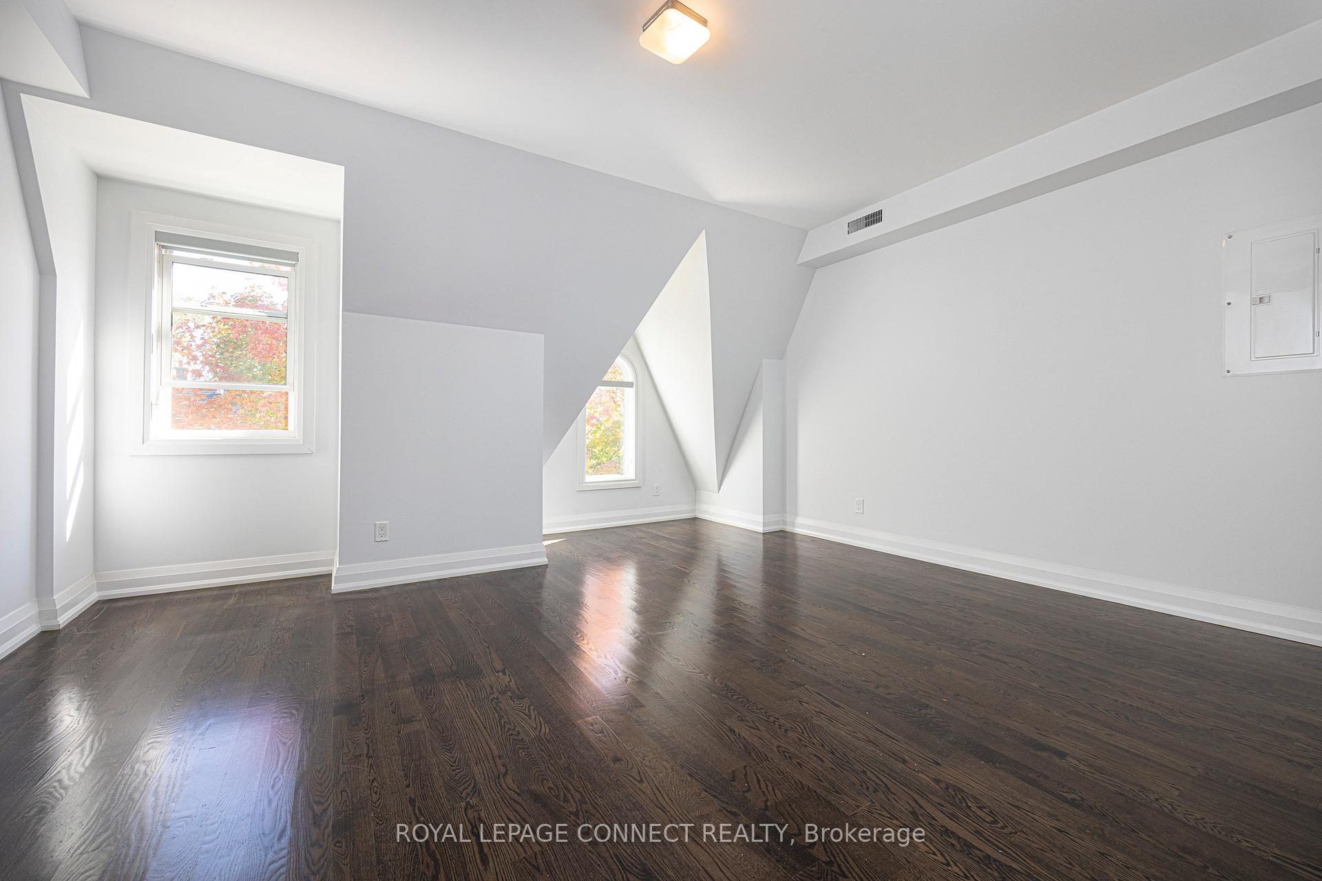 Photo 6 of Unit 3rd, 690 Shaw Street, Toronto, Palmerston-Little Italy — HOMEH