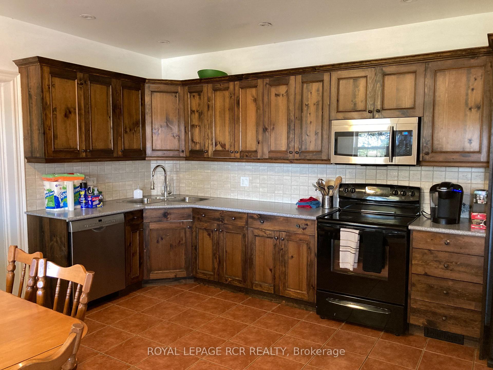 Photo 13 of Unit Unit A, 5997 5th Line, Essa, Rural Essa — HOMEH