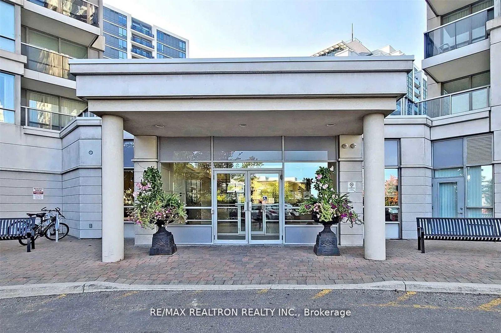 Photo 5 of Unit 309, 60 Disera Drive, Vaughan, Beverley Glen — HOMEH