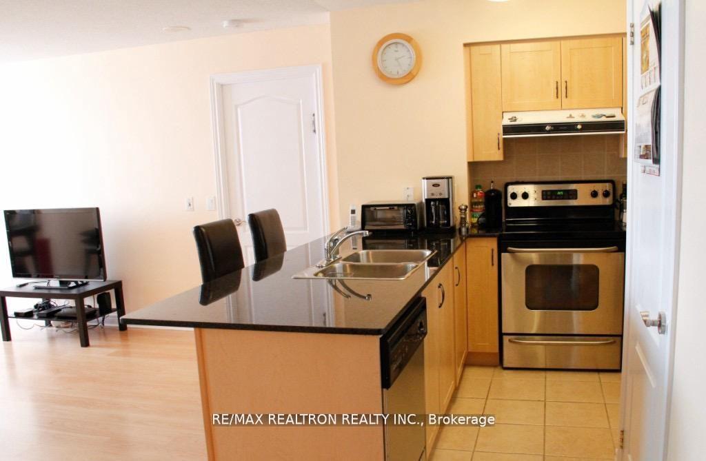 Photo 9 of Unit 309, 60 Disera Drive, Vaughan, Beverley Glen — HOMEH