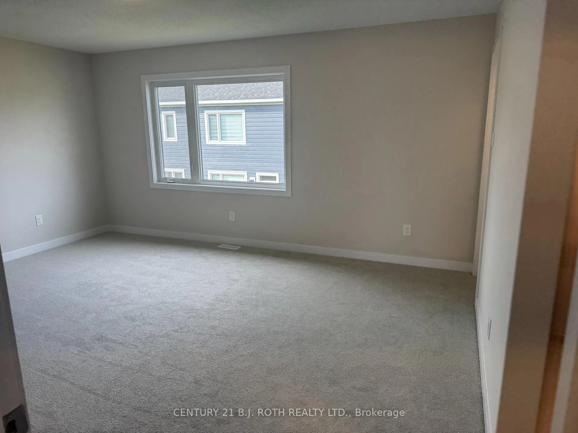 Photo 15 of 944 Seagrave Lane, Ottawa, Btwn Franktown Rd. & Fallowfield Rd. — HOMEH