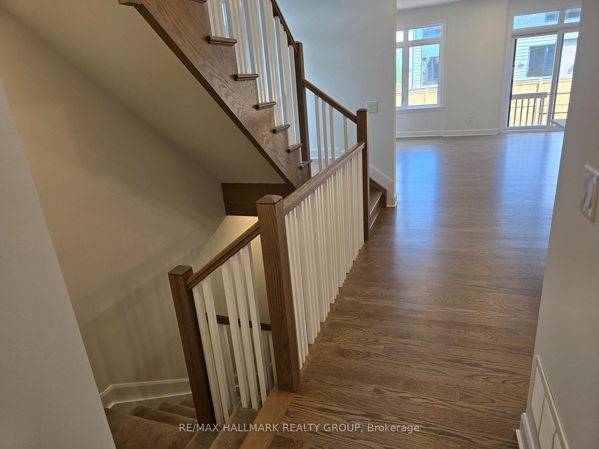 Photo 4 of 1328 Whitlow Grass Way, Ottawa, Kanata - Rural Kanata (Central) — HOMEH