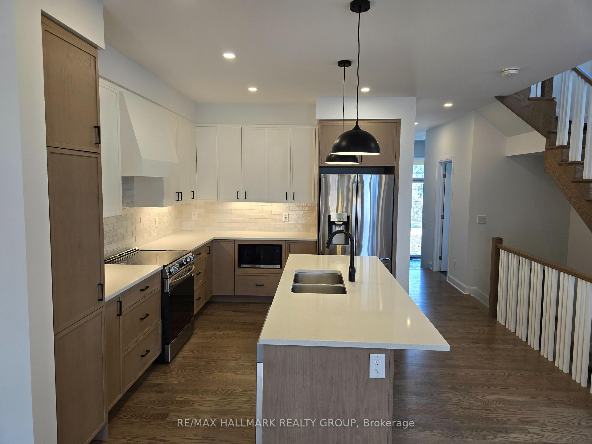 Photo 8 of 1328 Whitlow Grass Way, Ottawa, Kanata - Rural Kanata (Central) — HOMEH