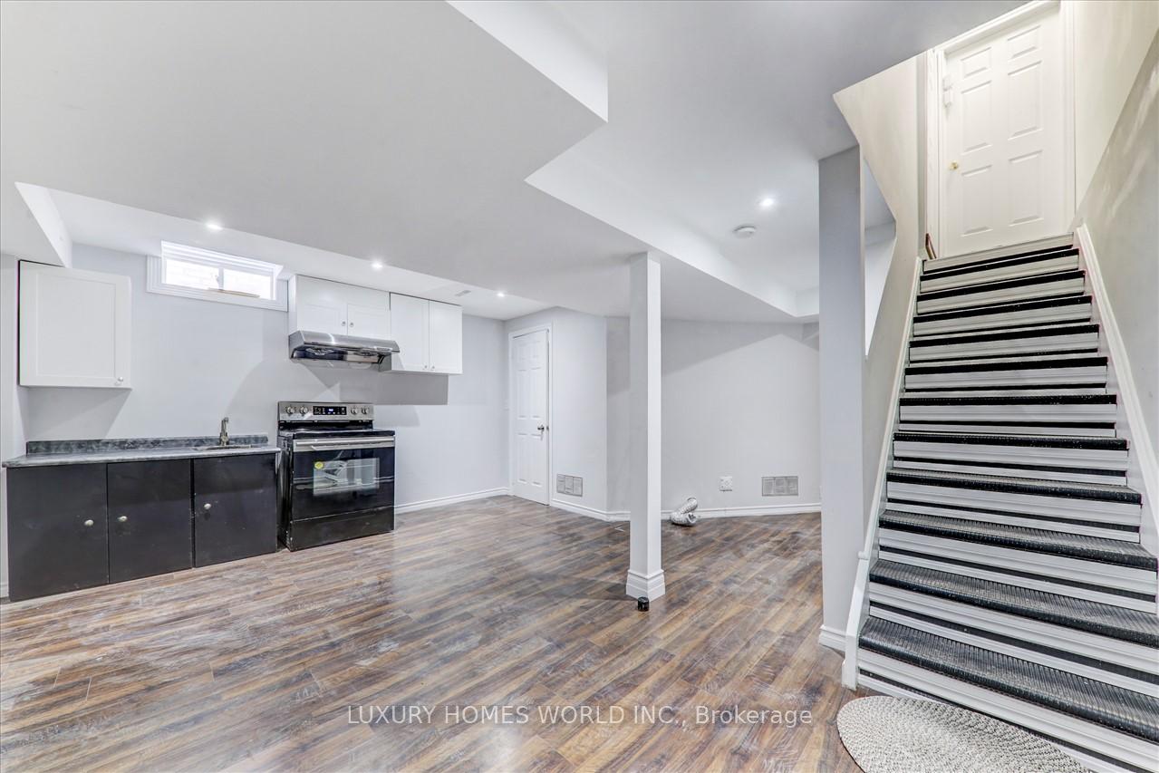Photo 2 of 81 Charles Brown (BSMT) Road, Markham, Cedarwood — HOMEH