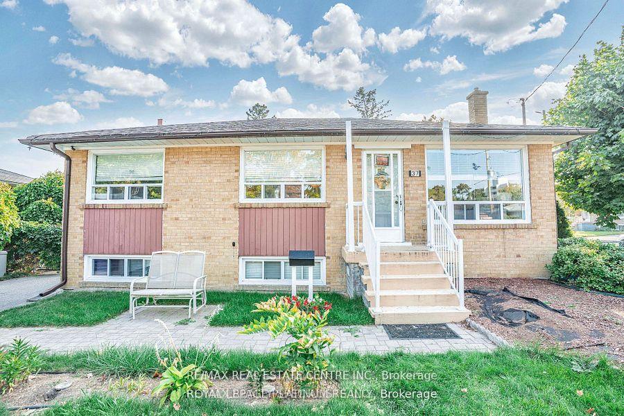 Front of Unit (Upper), 37 Edgemont Drive