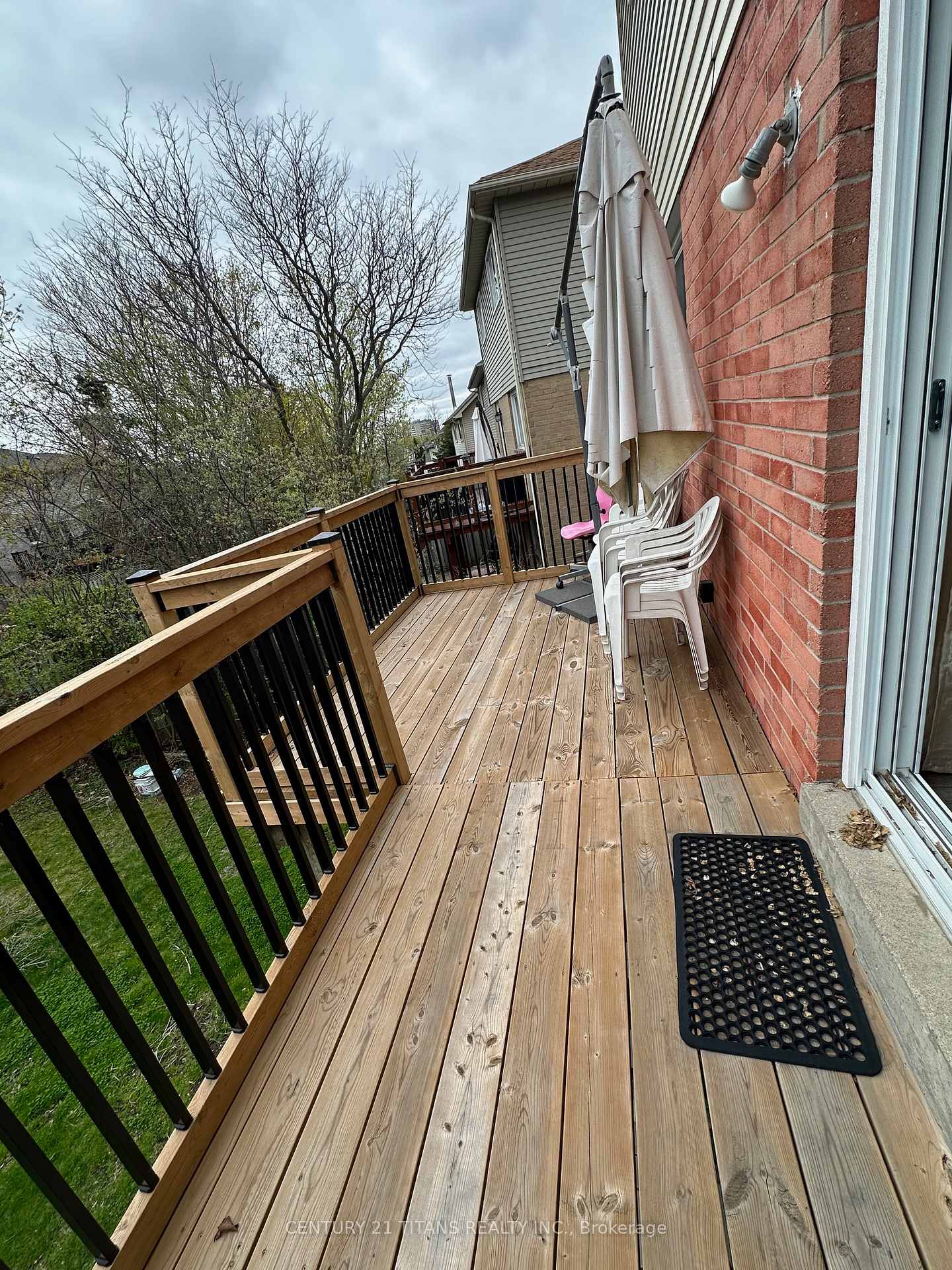 Photo 16 of 75 Cornwall Drive, Ajax, Central — HOMEH