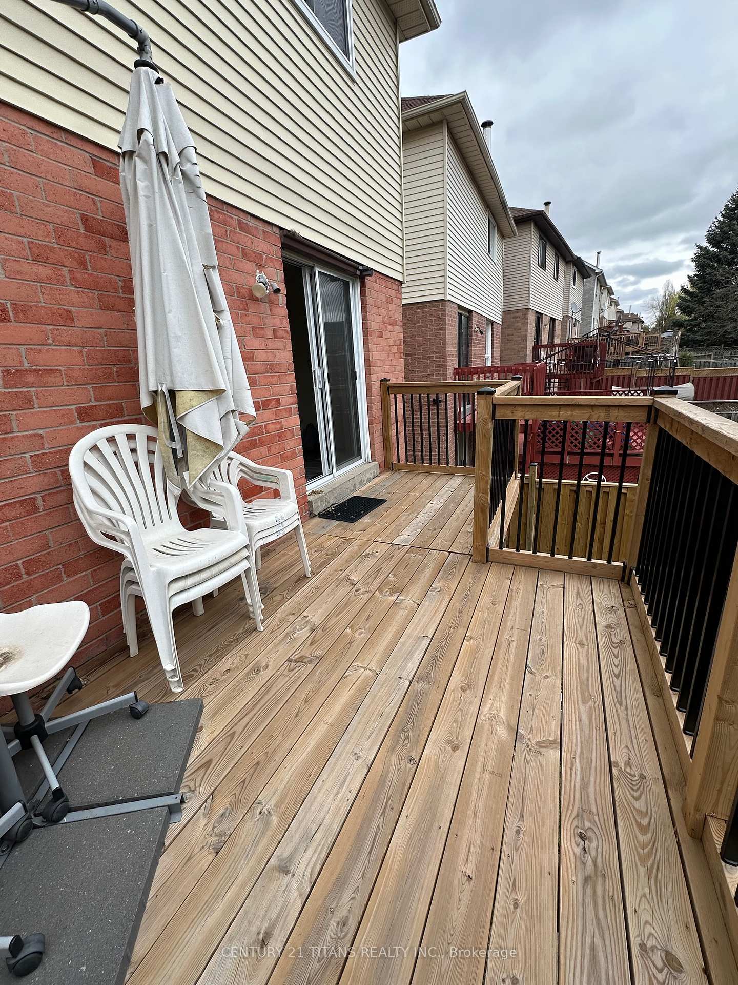 Photo 7 of 75 Cornwall Drive, Ajax, Central — HOMEH