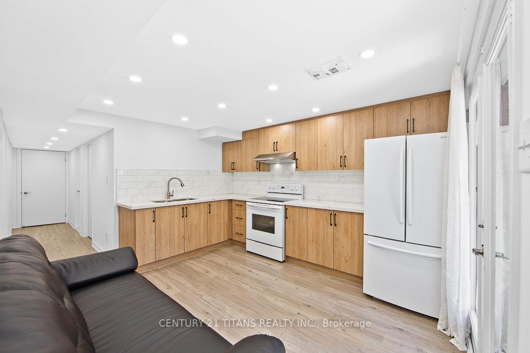 Photo 11 of 75 Cornwall Drive, Ajax, Central — HOMEH