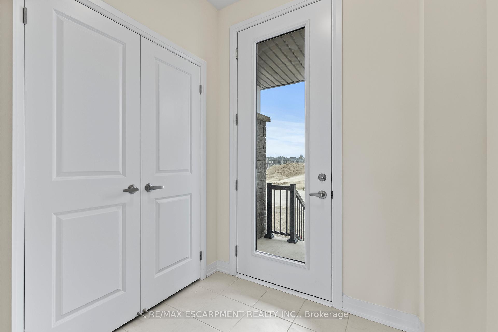 Photo 5 of 129 Alway Road, Hamilton, Binbrook — HOMEH