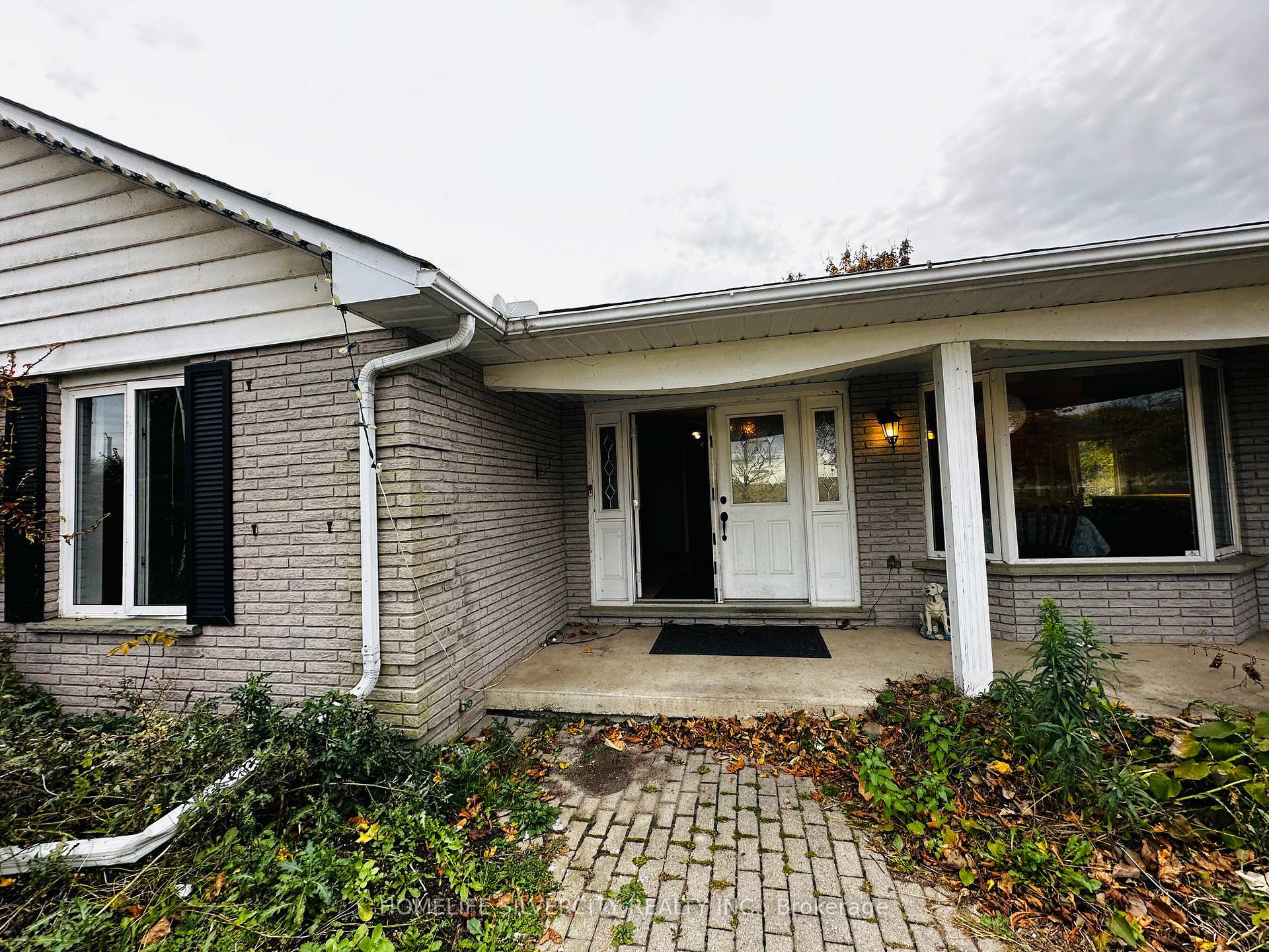 Photo 2 of 15216 Dixie Road, Caledon, Rural Caledon — HOMEH