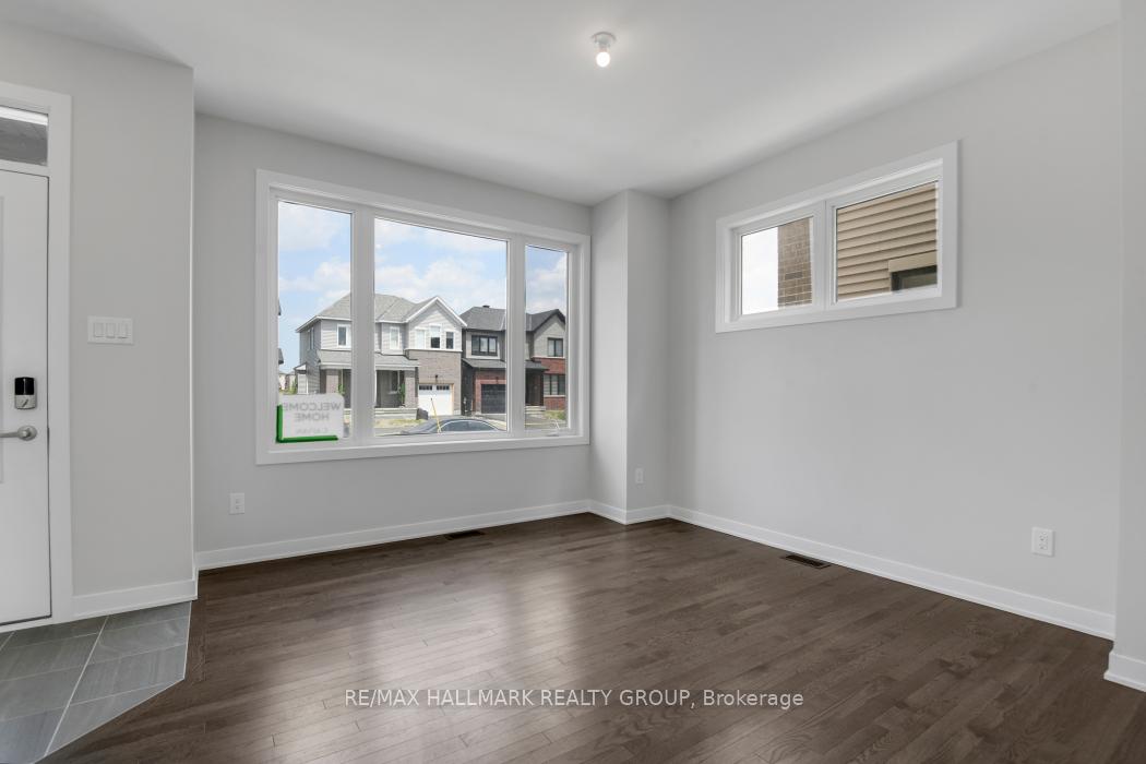 Photo 3 of 163 Conservancy Drive, Ottawa, Barrhaven - Heritage Park — HOMEH