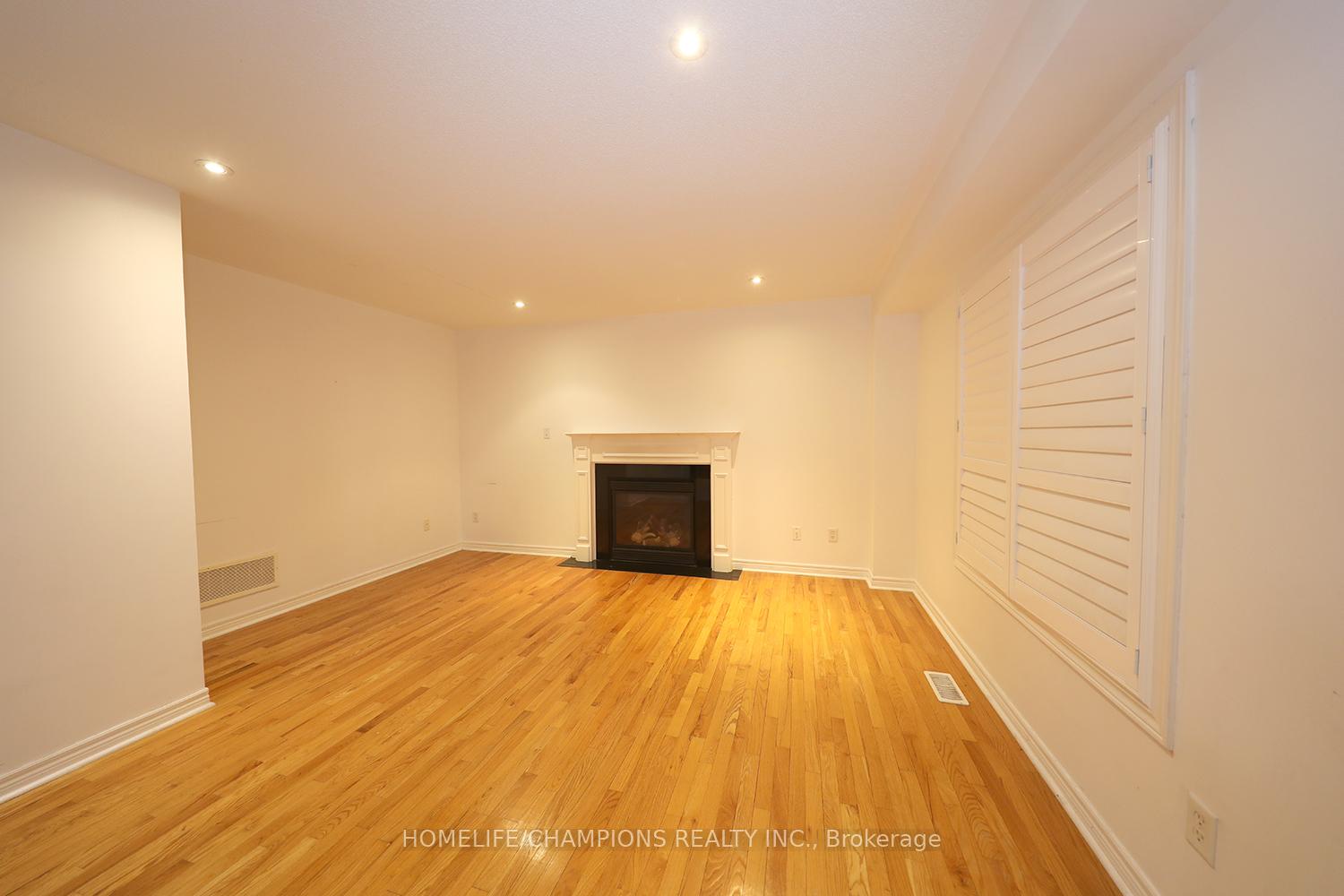 Photo 8 of 17 Coyle Street, Ajax, Northeast Ajax — HOMEH
