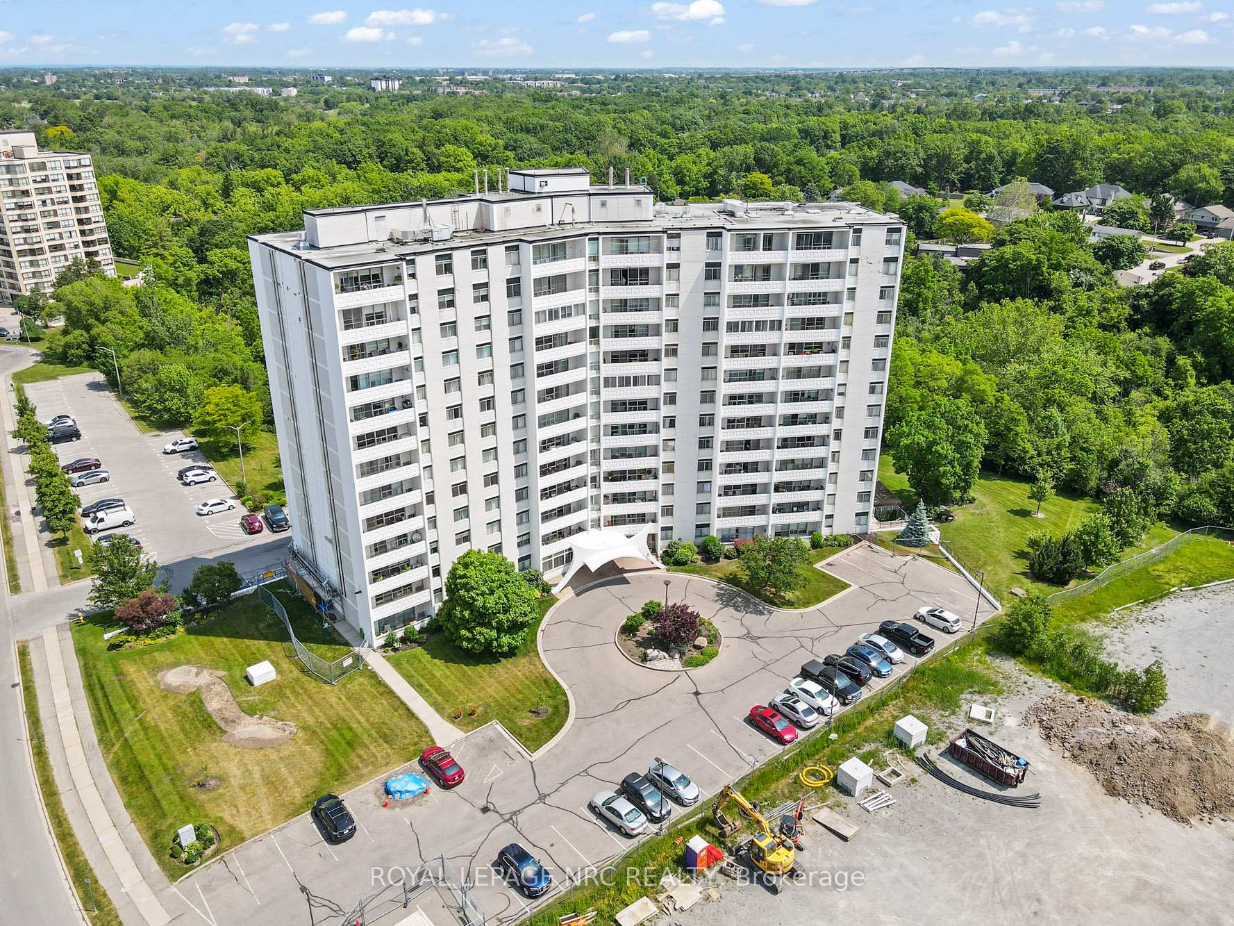 Front of Unit 904, 15 Towering Heights Boulevard