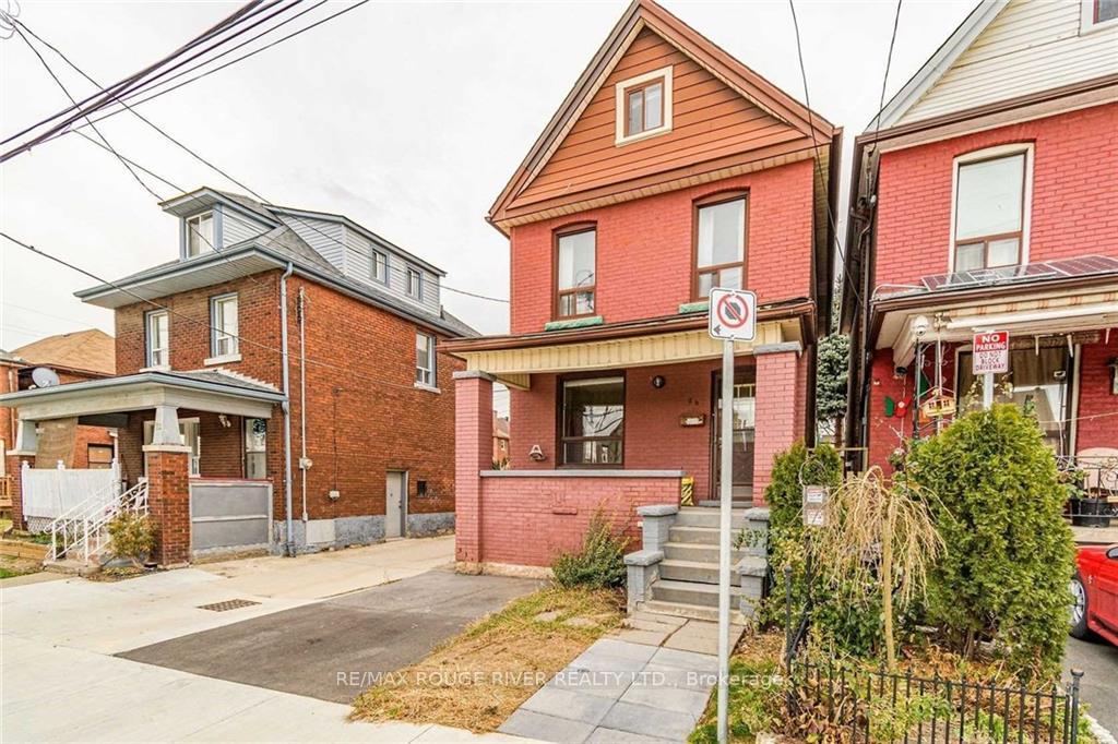 Front of Unit 1, 20 Birch Avenue