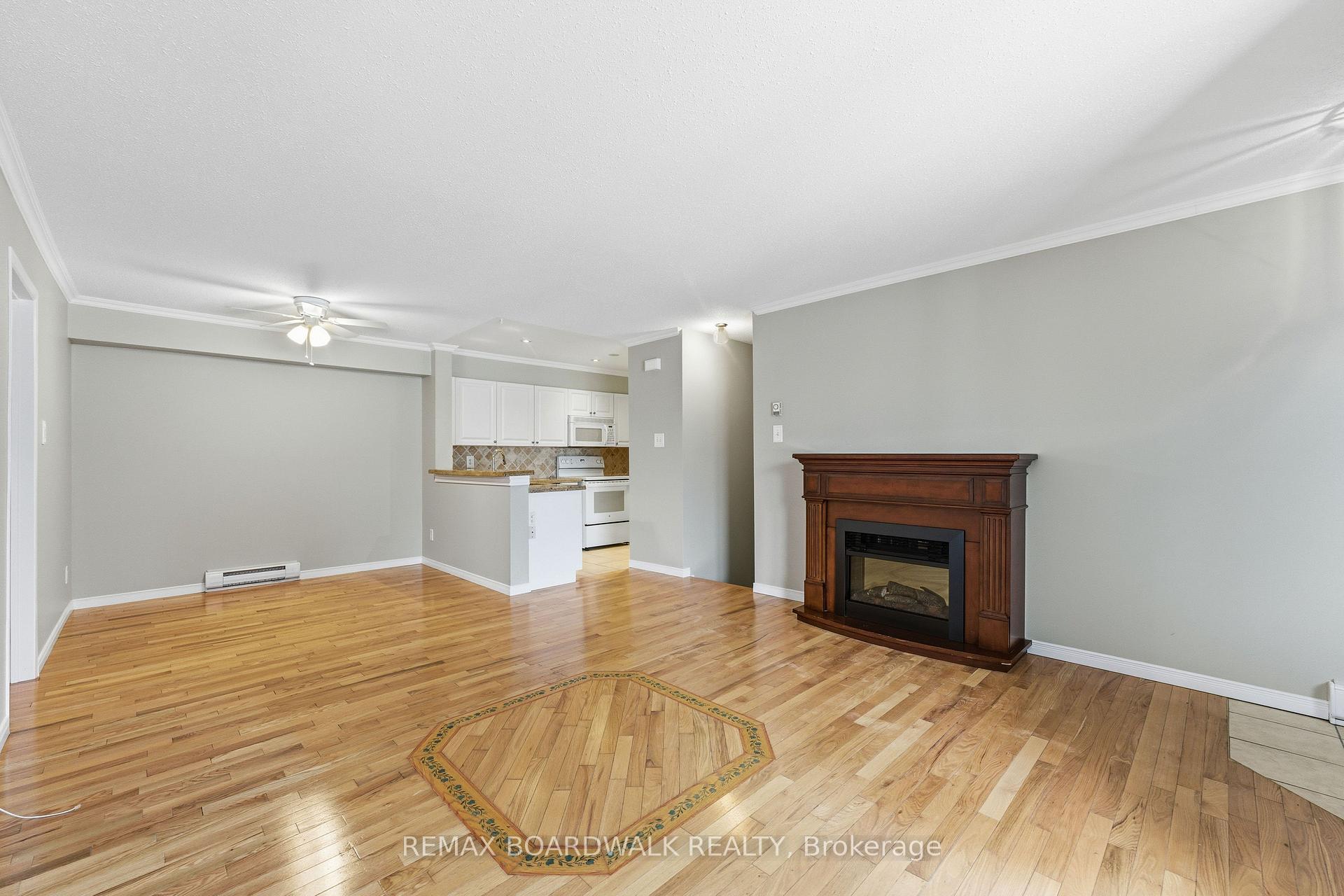 Photo 5 of Unit 106, 1760 Cabaret Lane, Ottawa, Fallingbrook/Pineridge — HOMEH