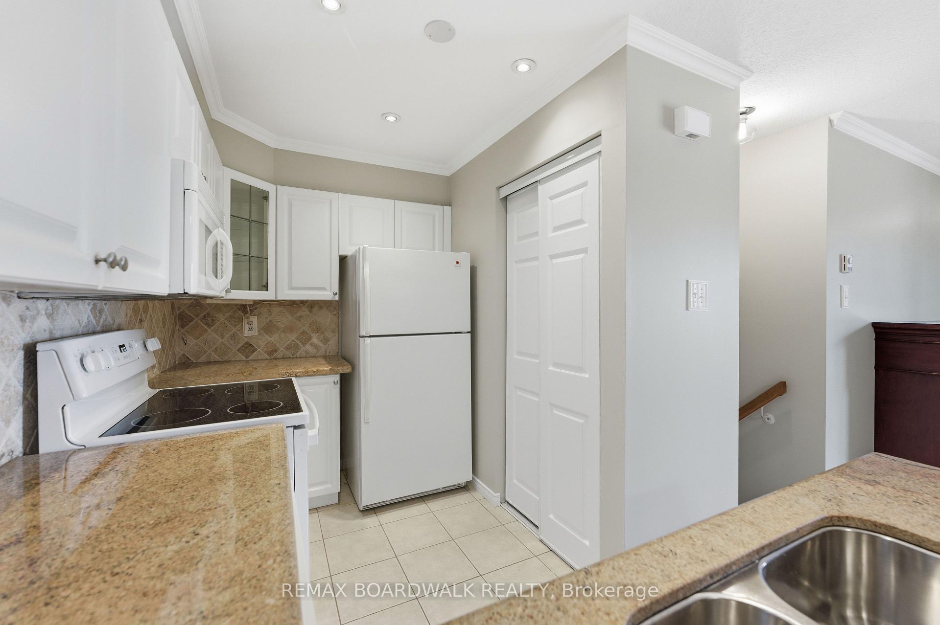 Photo 17 of Unit 106, 1760 Cabaret Lane, Ottawa, Fallingbrook/Pineridge — HOMEH