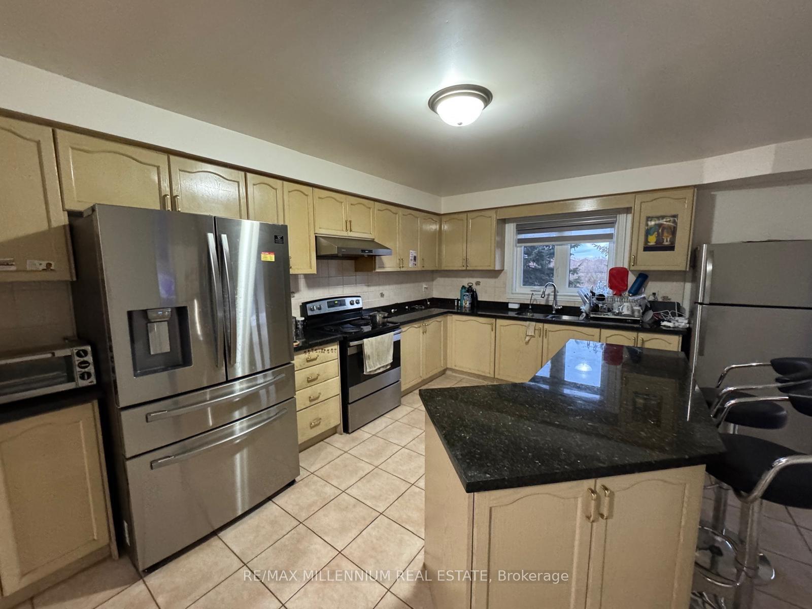 Photo 2 of 49 Eastbrook Way, Brampton, Bram East — HOMEH