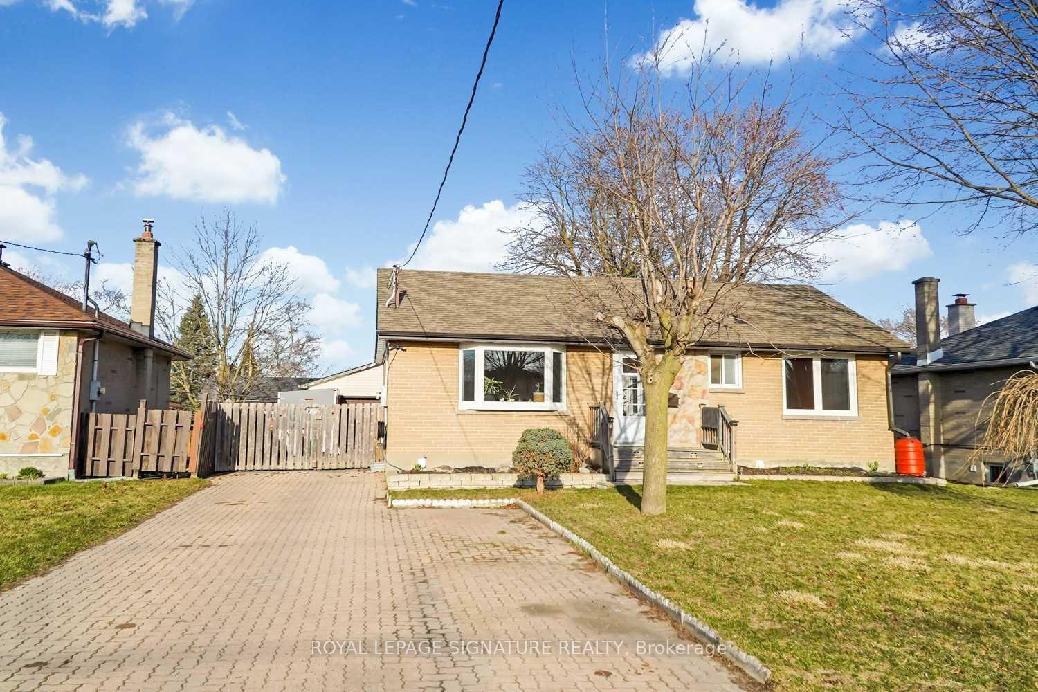 Front of 473 Fernhill Boulevard