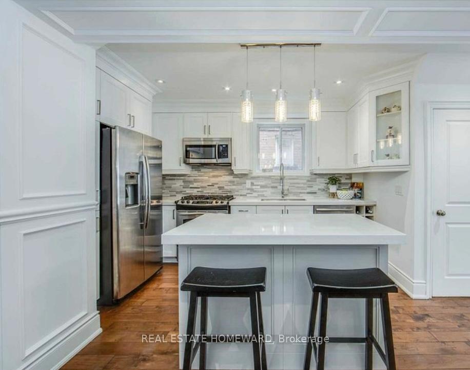 Photo 10 of 24 Manor Road E, Toronto, Mount Pleasant West — HOMEH