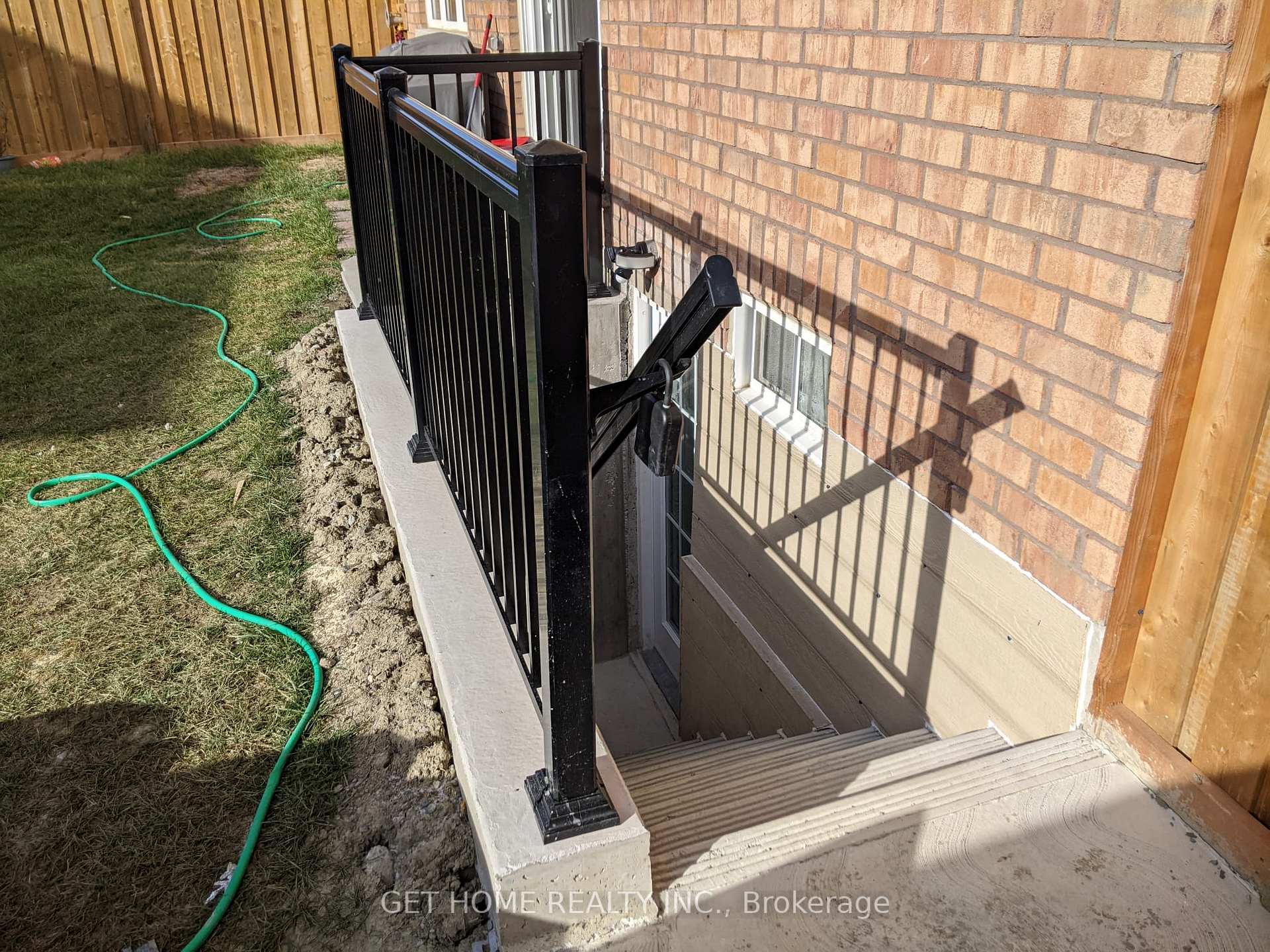 Photo 6 of Unit Bsmt, 190 Thornbush Boulevard, Brampton, Northwest Brampton — HOMEH
