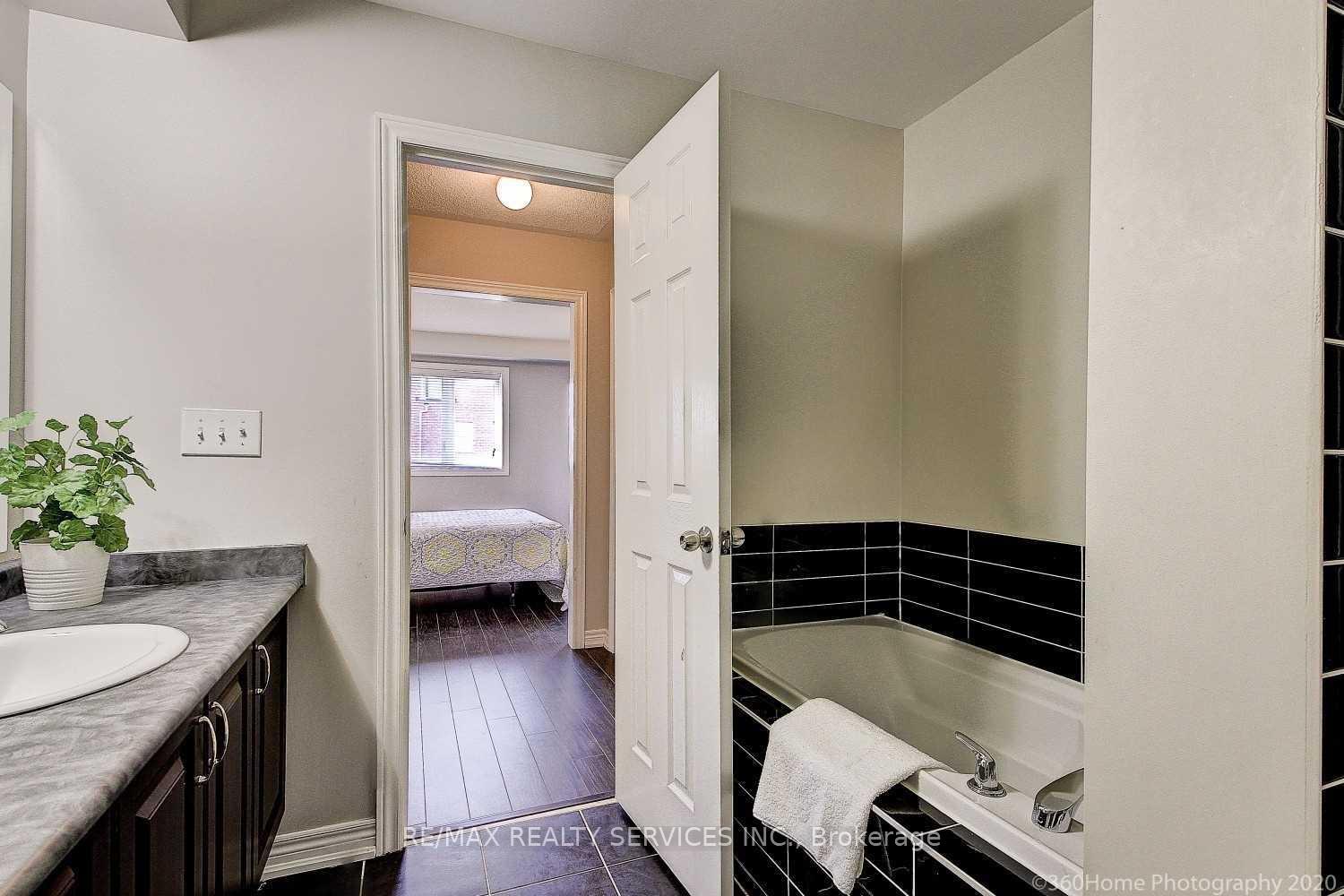 Photo 8 of 56 Altura Way, Brampton, Bram East — HOMEH
