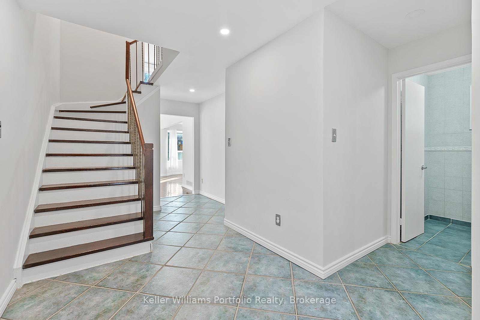 Photo 5 of 1654 Mcbrady Crescent, Pickering, Brock Ridge — HOMEH