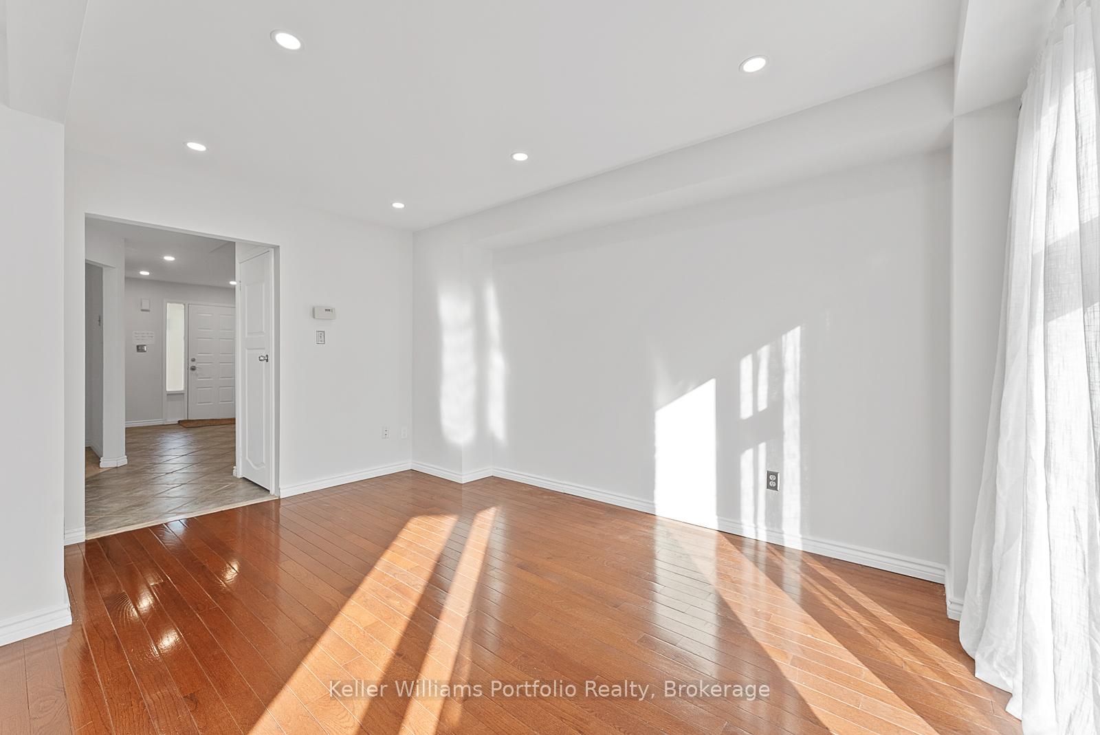 Photo 6 of 1654 Mcbrady Crescent, Pickering, Brock Ridge — HOMEH