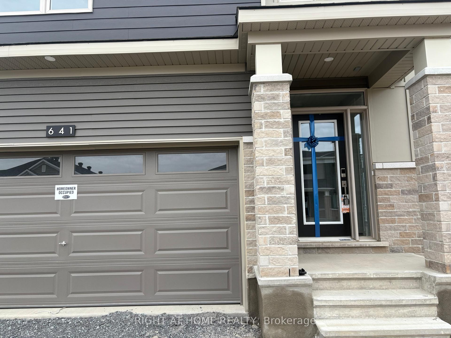 Photo 7 of 641 Bronzo Copper Crescent, Ottawa, Richmond — HOMEH