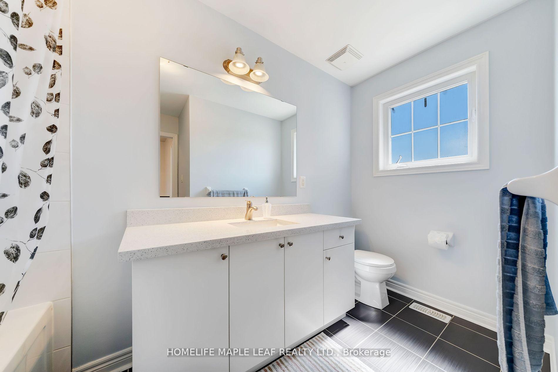 Photo 22 of 39 Snapdragon Square, Brampton, Bram East — HOMEH