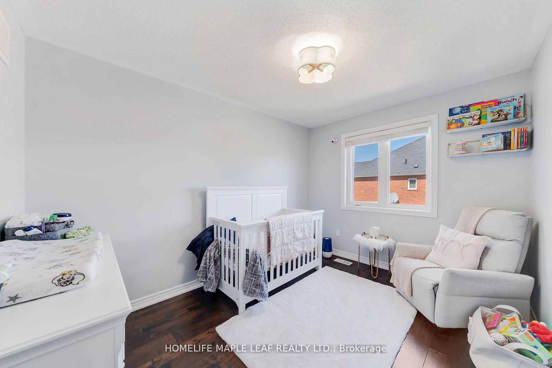 Photo 15 of 39 Snapdragon Square, Brampton, Bram East — HOMEH