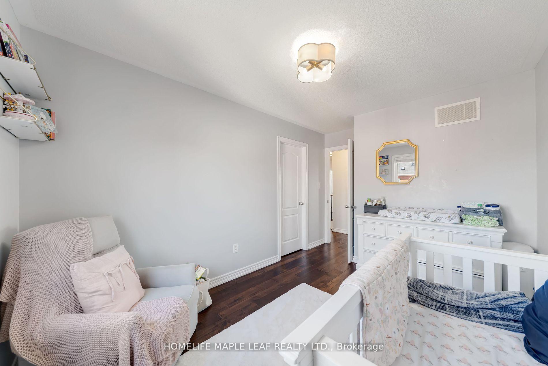 Photo 31 of 39 Snapdragon Square, Brampton, Bram East — HOMEH