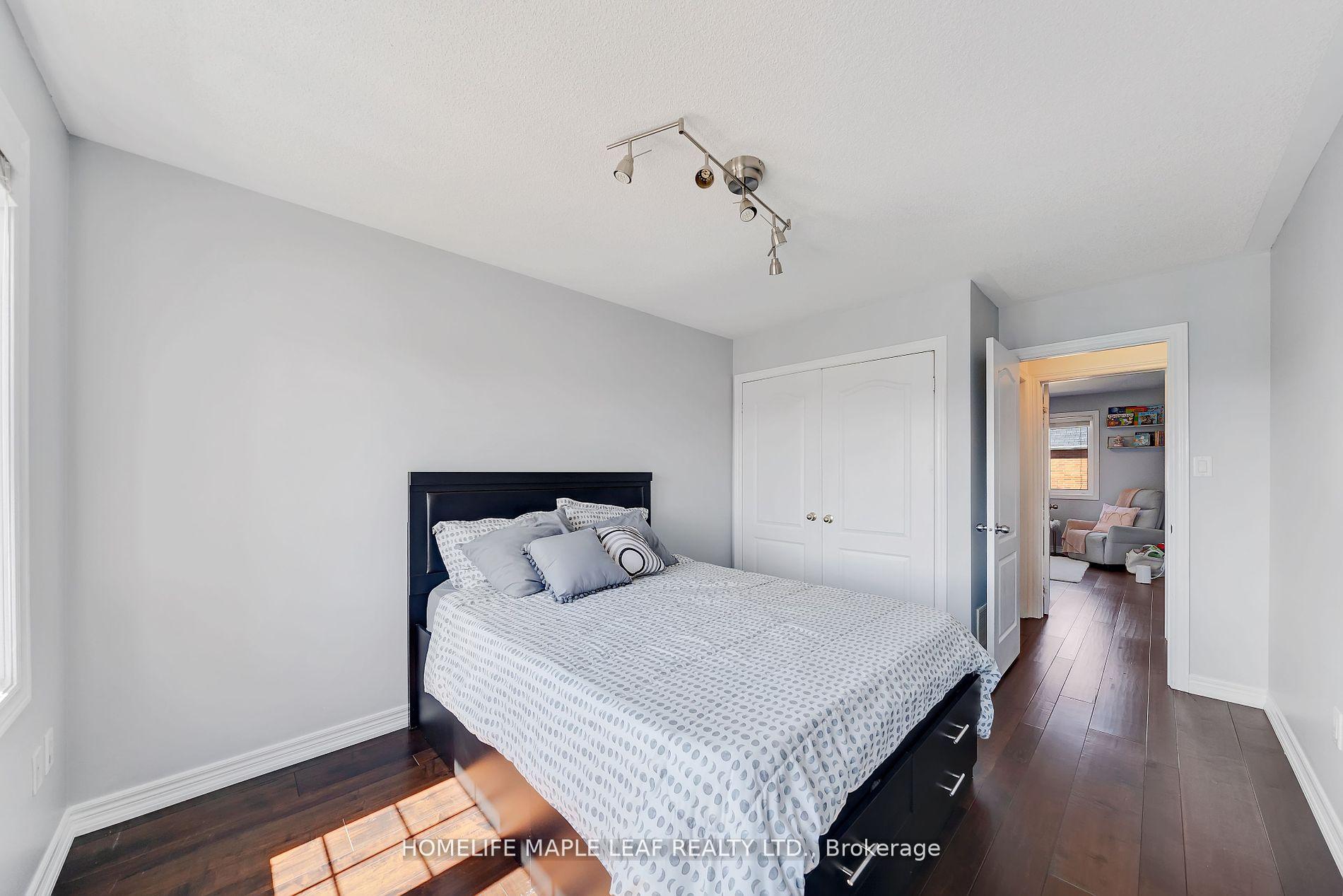 Photo 16 of 39 Snapdragon Square, Brampton, Bram East — HOMEH