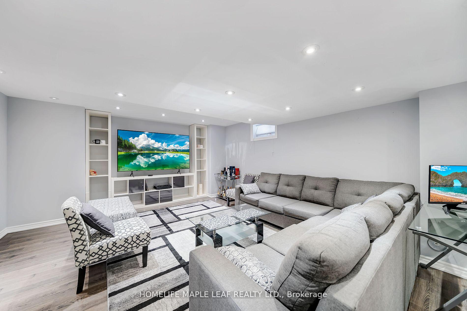 Photo 33 of 39 Snapdragon Square, Brampton, Bram East — HOMEH