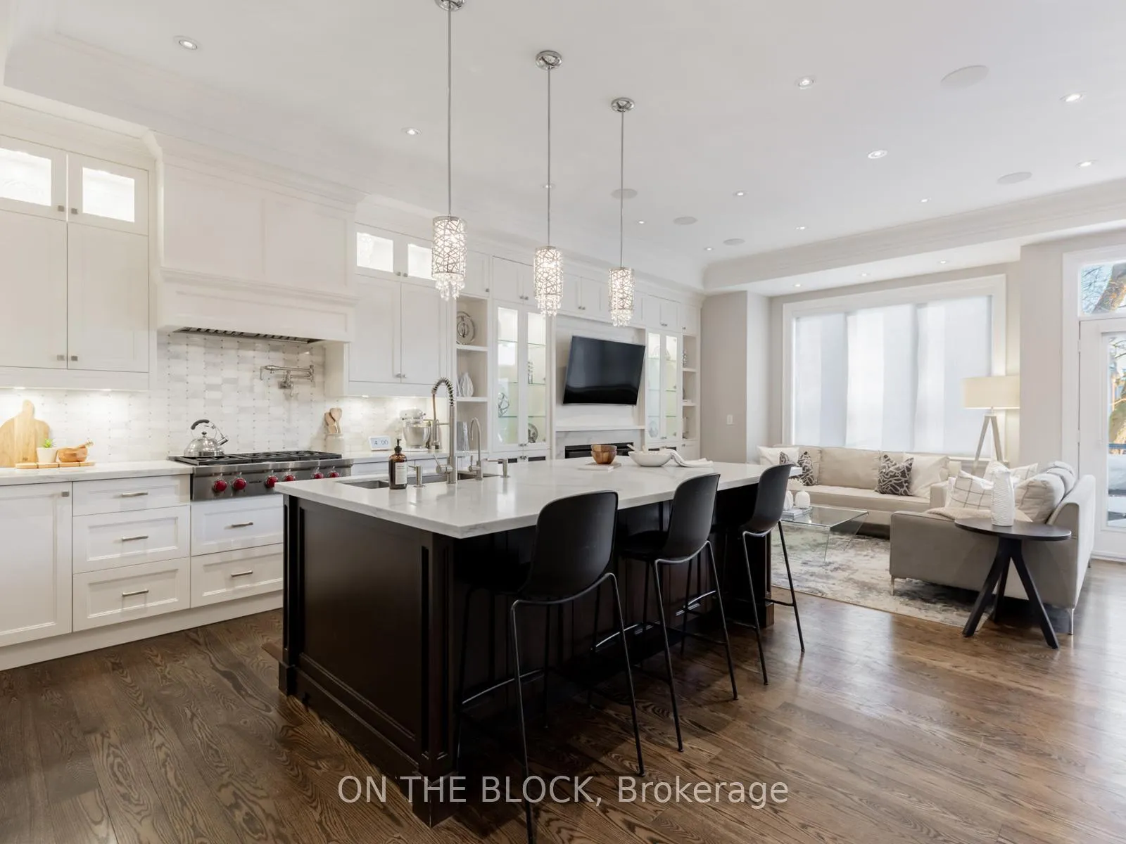 Photo 9 of 225 Joicey Boulevard, Toronto, Bedford Park-Nortown — HOMEH
