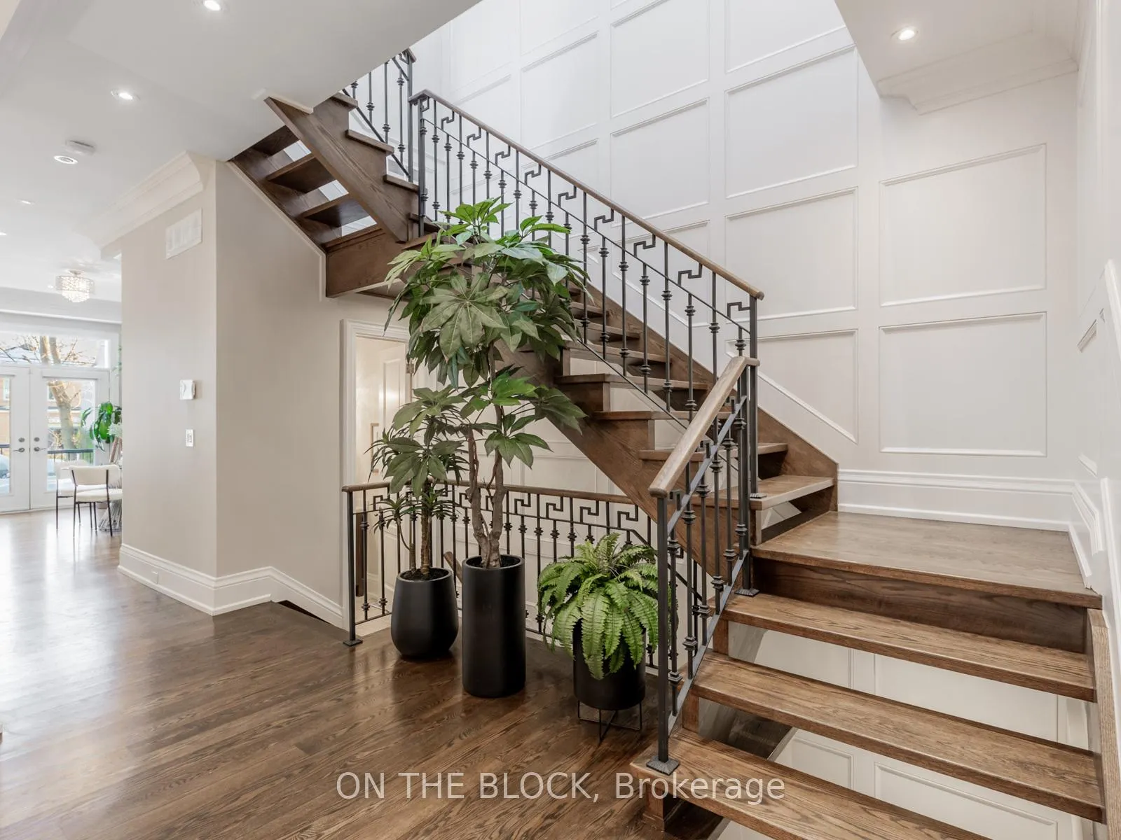 Photo 18 of 225 Joicey Boulevard, Toronto, Bedford Park-Nortown — HOMEH