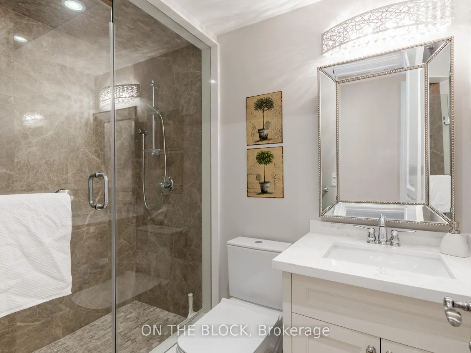 Photo 34 of 225 Joicey Boulevard, Toronto, Bedford Park-Nortown — HOMEH