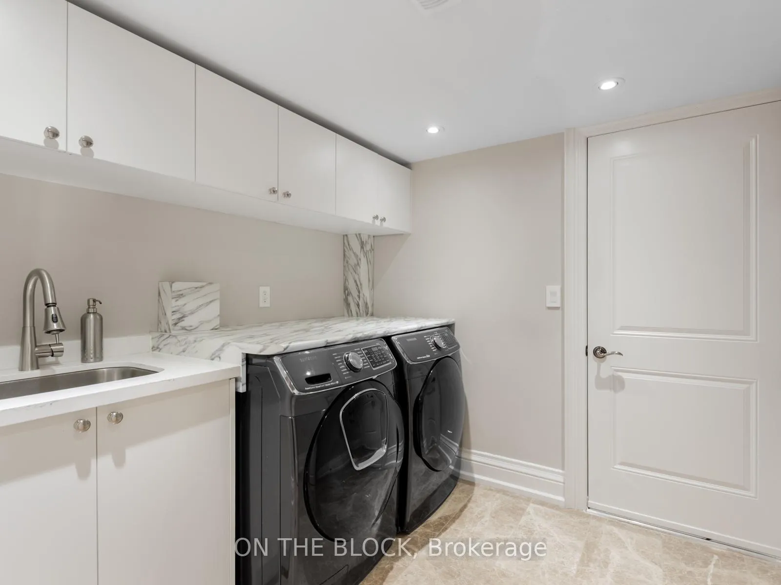 Photo 35 of 225 Joicey Boulevard, Toronto, Bedford Park-Nortown — HOMEH