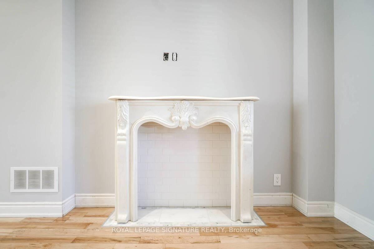 Photo 6 of 2079 Gerrard Street E, Toronto, East End-Danforth — HOMEH