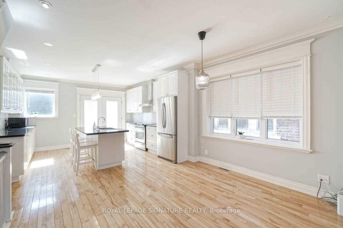 Photo 11 of 2079 Gerrard Street E, Toronto, East End-Danforth — HOMEH
