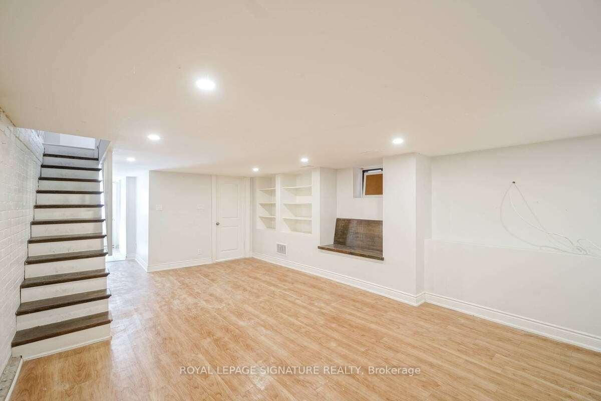 Photo 30 of 2079 Gerrard Street E, Toronto, East End-Danforth — HOMEH