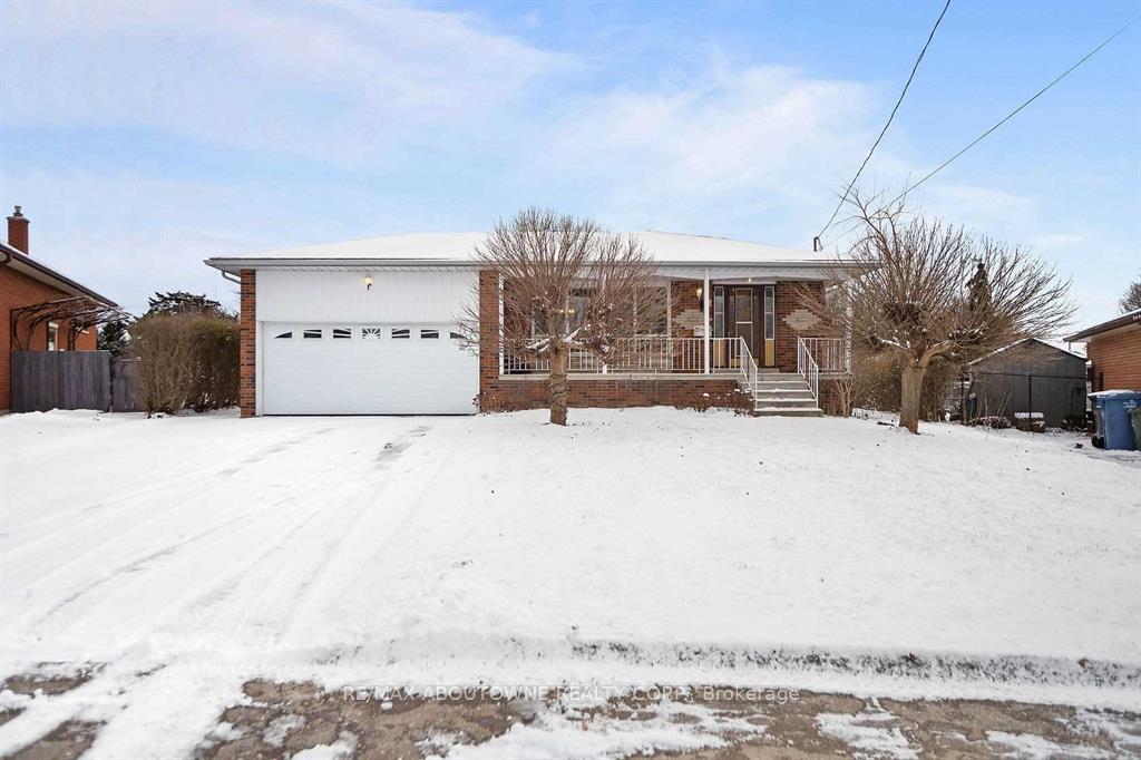 Front of Unit MAIN, 19 Algoma Drive