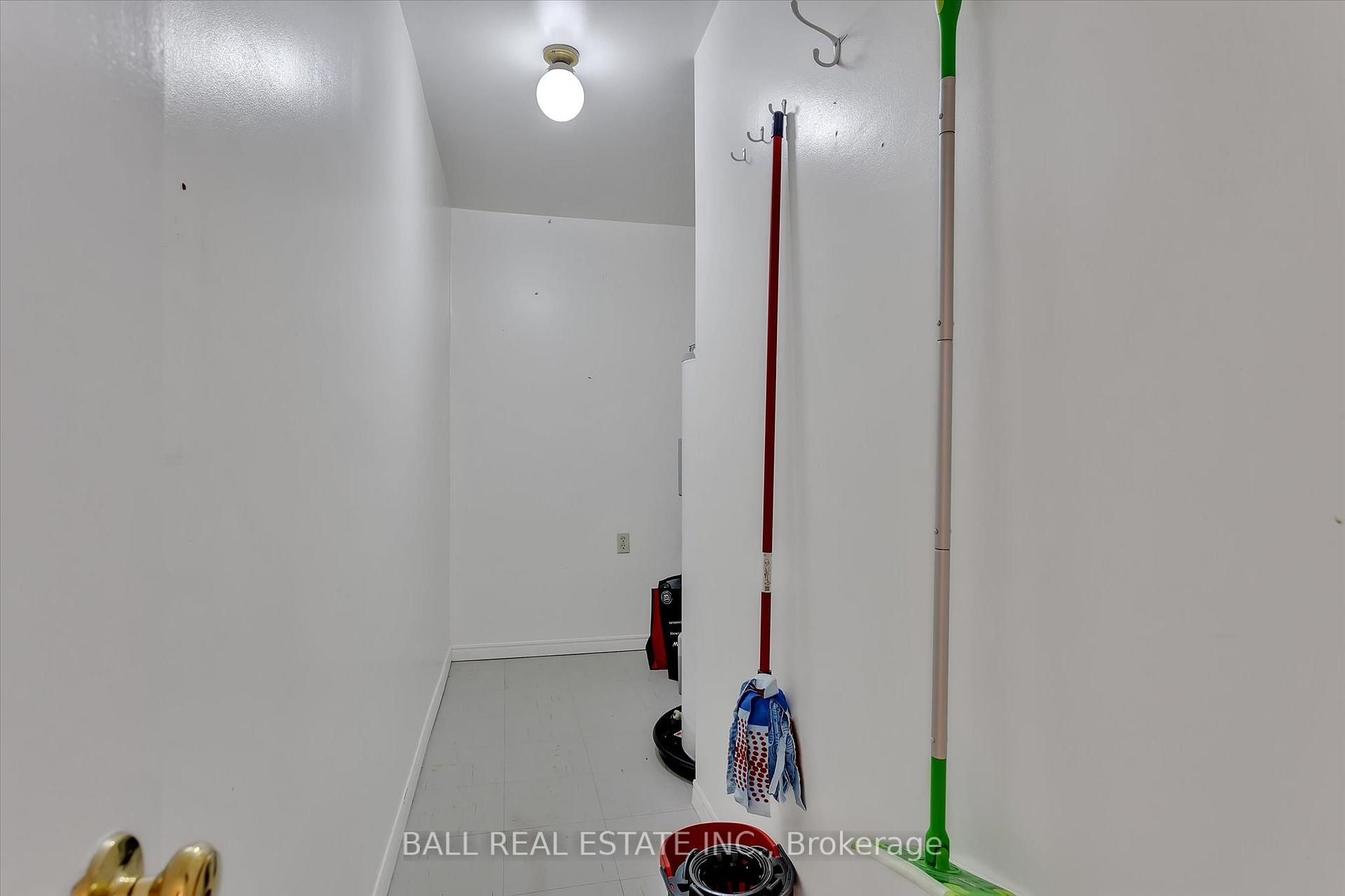 Photo 19 of Unit 304, 1429 Clearview Drive, Peterborough, Monaghan Ward 2 — HOMEH