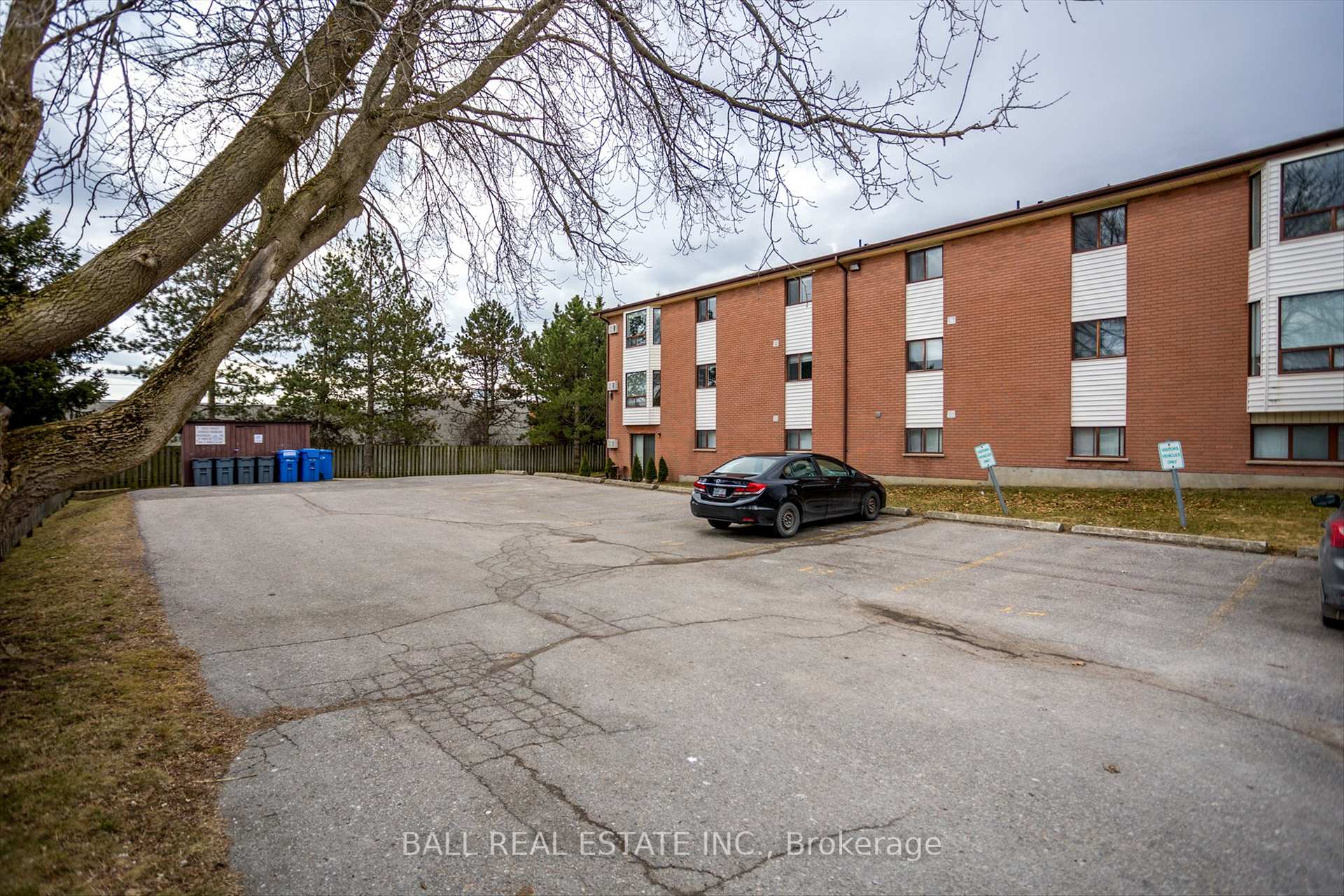 Photo 23 of Unit 304, 1429 Clearview Drive, Peterborough, Monaghan Ward 2 — HOMEH