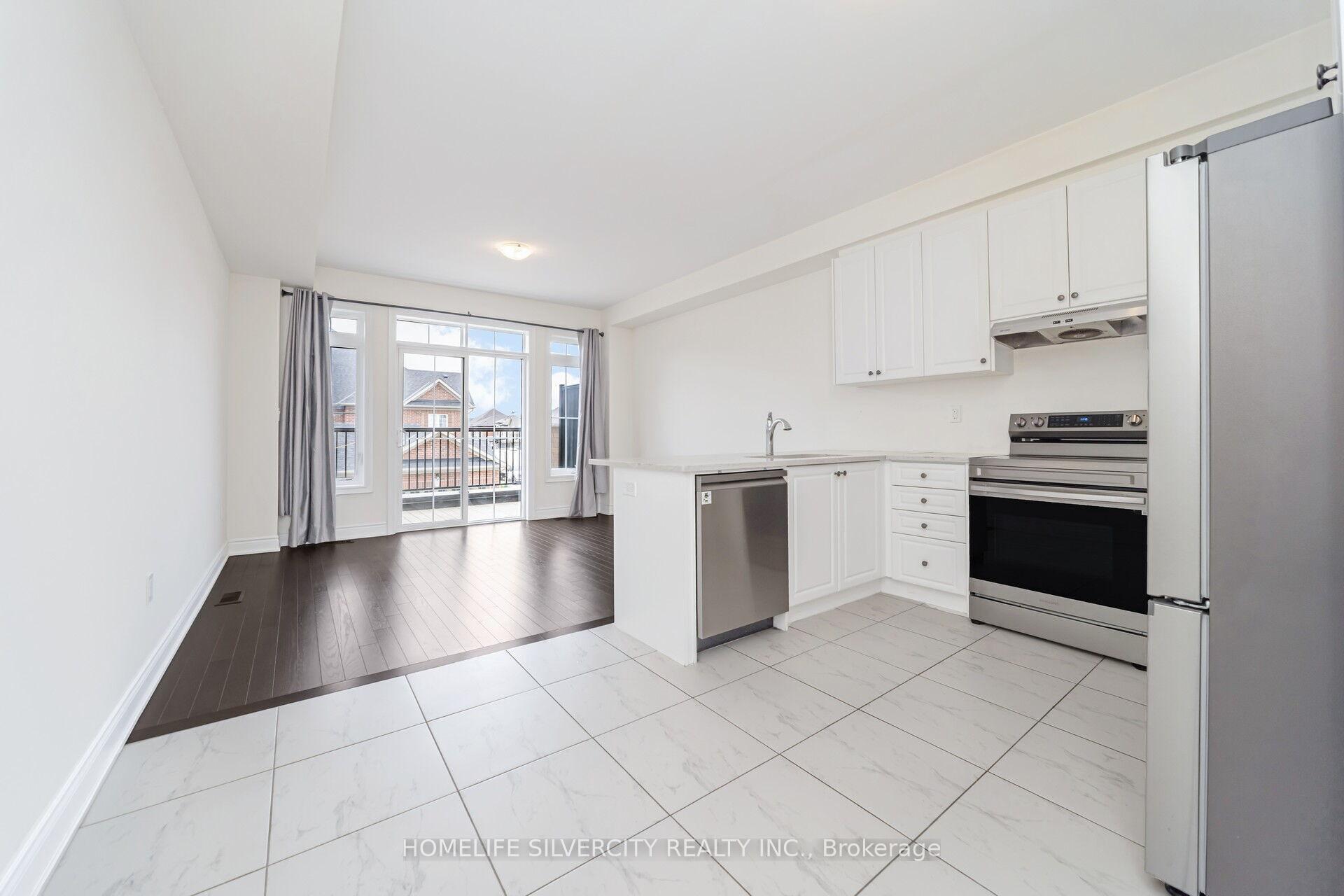 Photo 3 of 349 Inspire Boulevard, Brampton, Sandringham-Wellington North — HOMEH